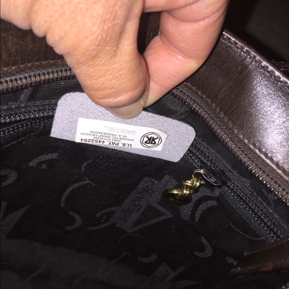 Salvatore Ferregamo small shoulder bag - Picture 8 of 9